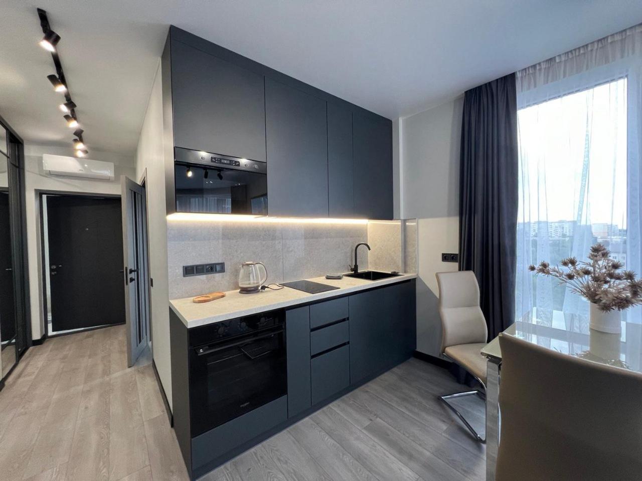 Apartments Vip Avalon Lviv Eksteriør bilde