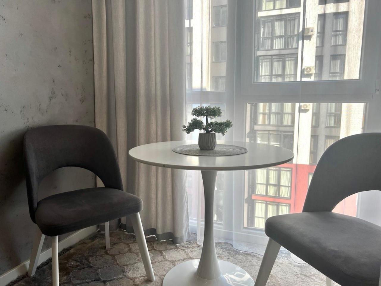 Apartments Vip Avalon Lviv Eksteriør bilde