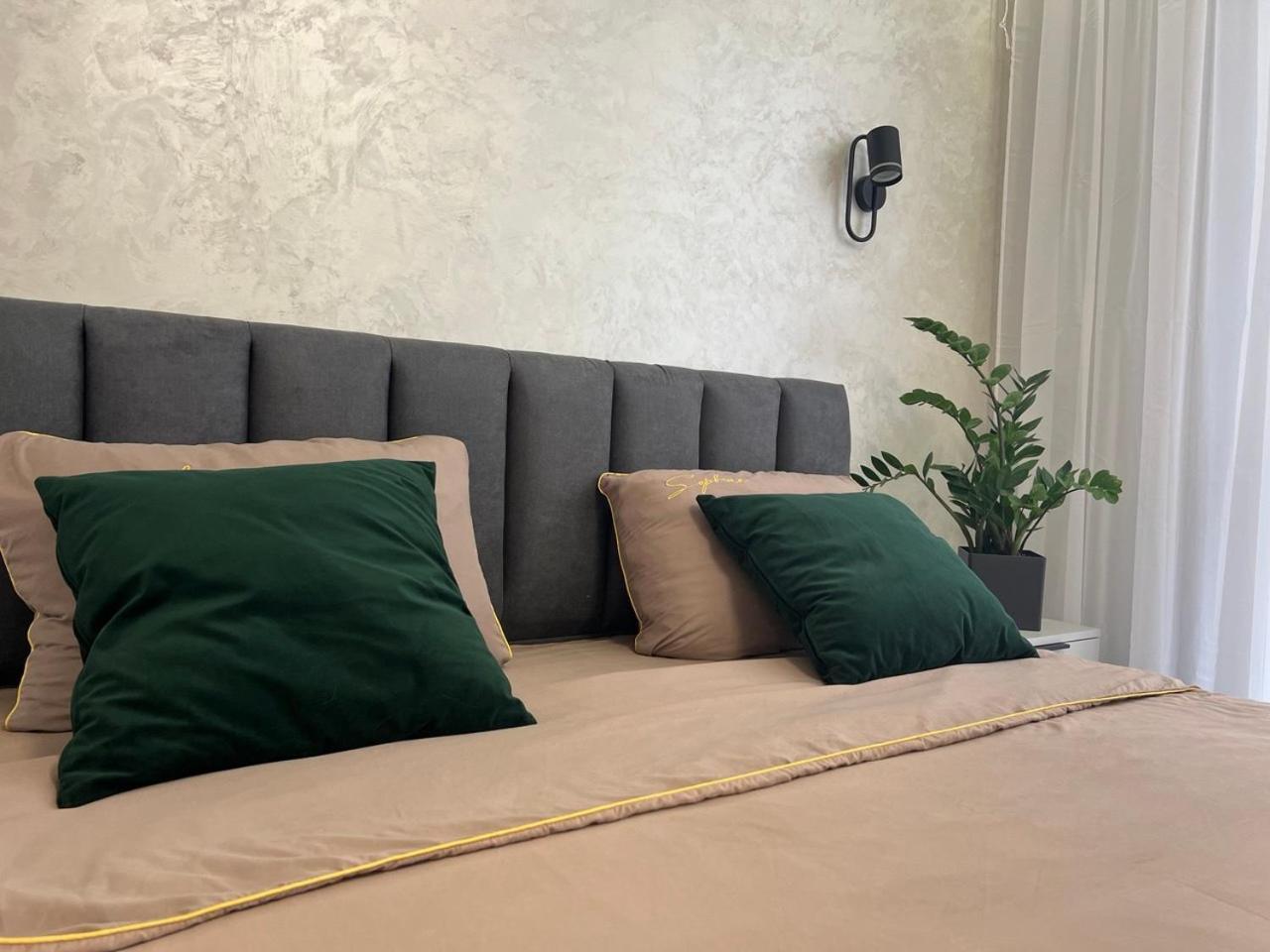 Apartments Vip Avalon Lviv Eksteriør bilde